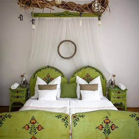Malyvas Apartman Apartment